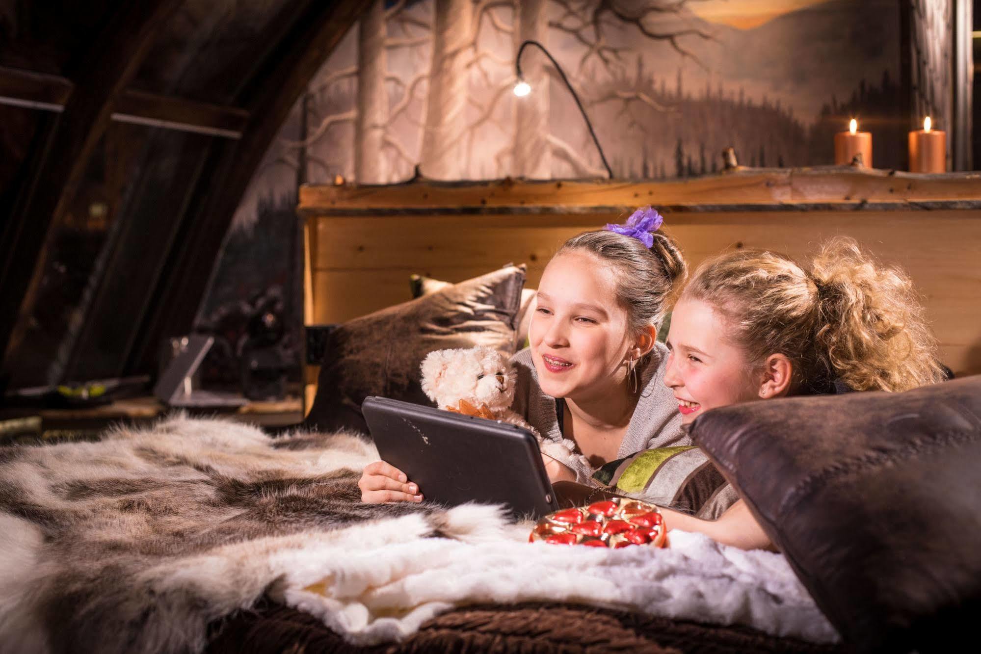 Lapland Northern Lights Hotel Ilveslinna Ranua Exterior photo